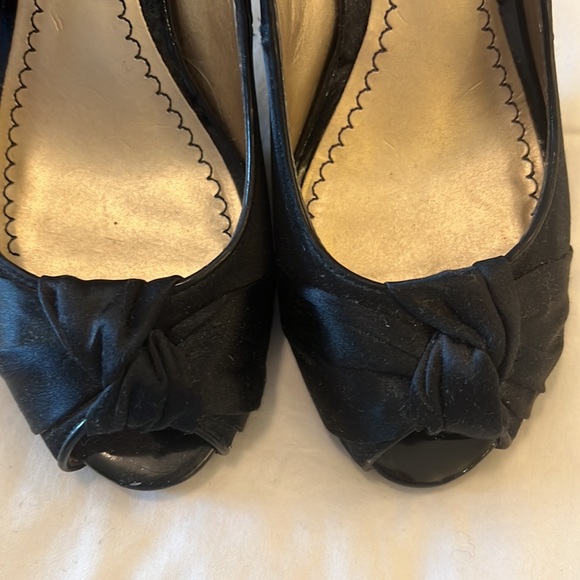 Black satin peep toe pumps with satin knot at toe, 3 1/2” heel - Picture 7 of 11